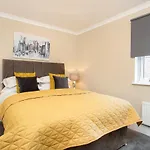 Knavesmire Mews 3 Bedrooms-Free Parking