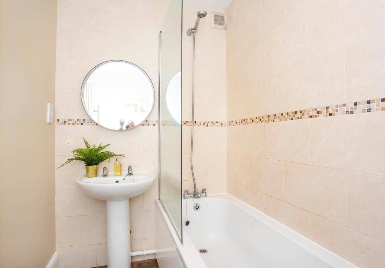 Apartemen Knavesmire Mews 3 Bedrooms-free Parking York