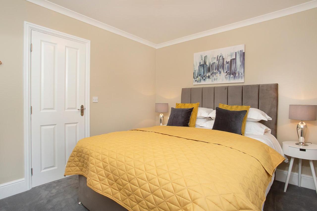 Knavesmire Mews 3 Bedrooms-free Parking Apartemen
