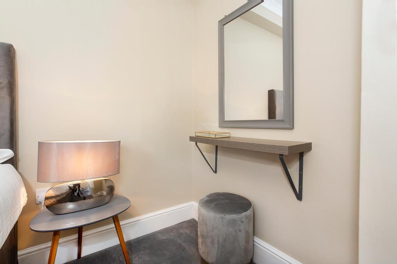 Knavesmire Mews 3 Bedrooms-free Parking Apartemen York
